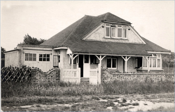Clipper, 7 Hereward Ave